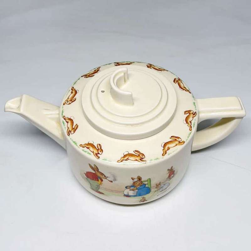 Royal Doulton Bunnykins Feeding Baby Casino Tea Pot