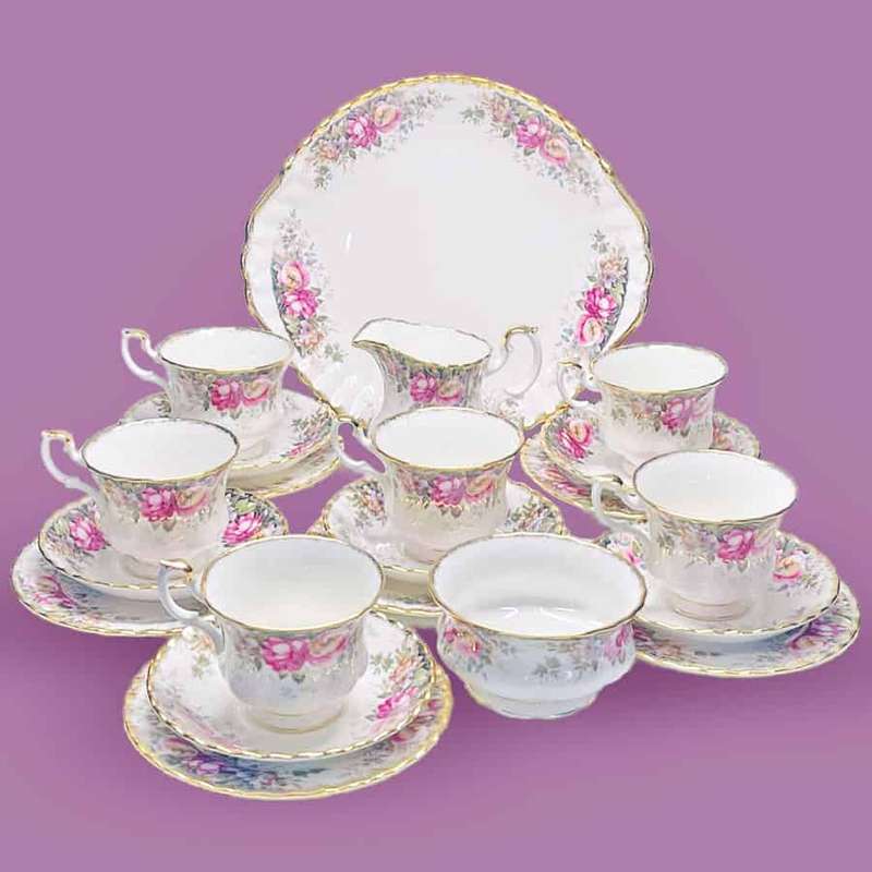 Royal Albert 21 Piece Autumn Roses Tea Set