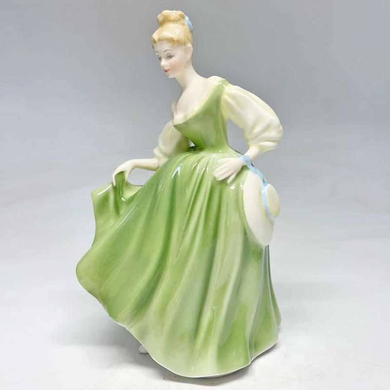 Royal Doulton Figurine Fair Lady Green Dress HN2193