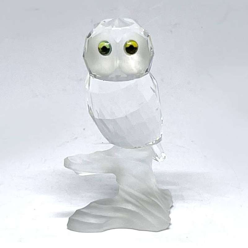 Swarovski Owl Green Eyes On Tree Trunk