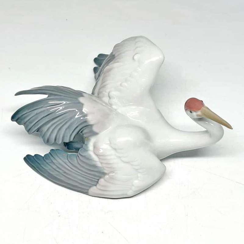 Lladro Fluttering Crane 1598