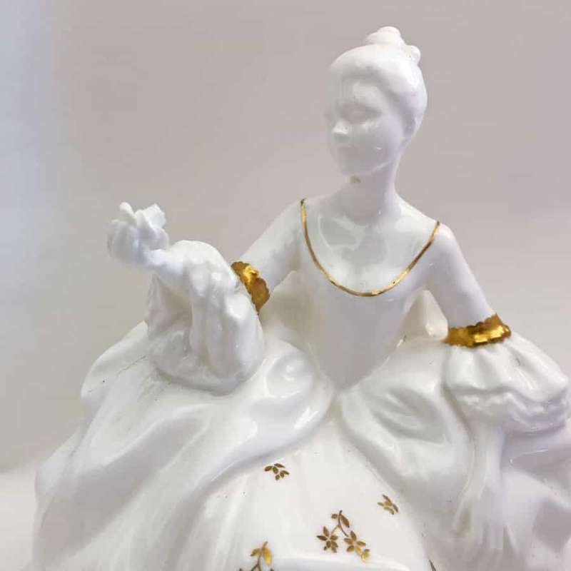 Royal Doulton Figurine Antionette HN2326