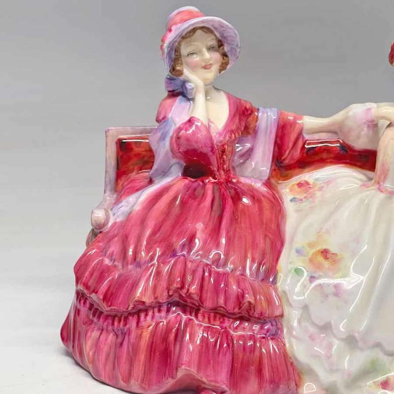 Royal Doulton Figurine The Gossips HN2025