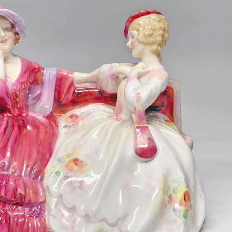 Royal Doulton Figurine The Gossips HN2025