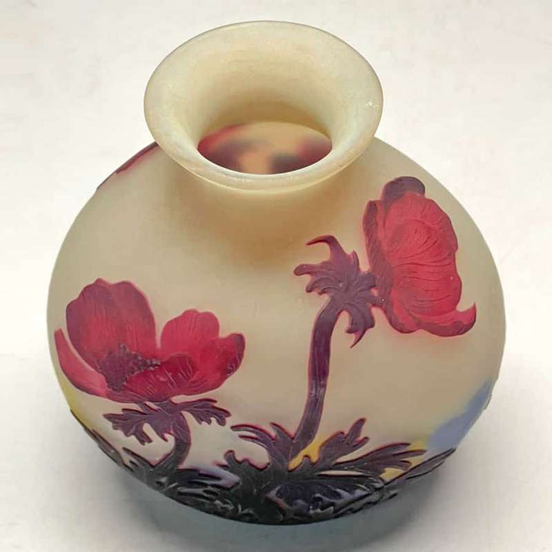 Müller Frères Wheel Carved Cameo Glass Poppy Vase C1920
