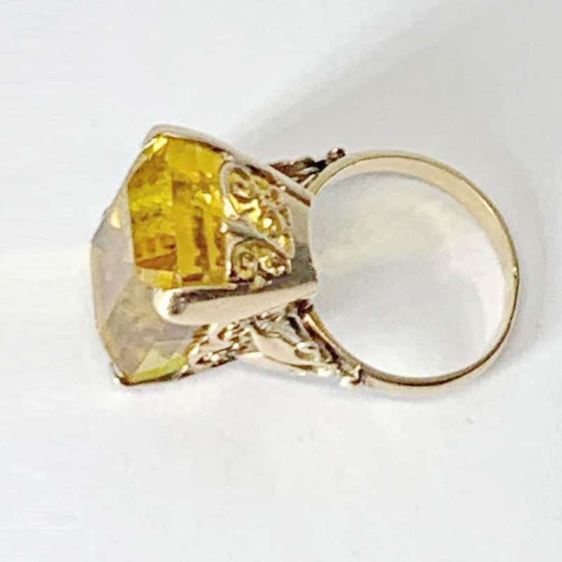 18ct Gold Citrine Ring C1970