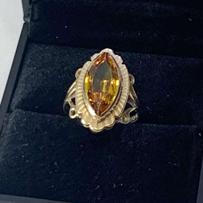 9ct Gold Topaz Ring