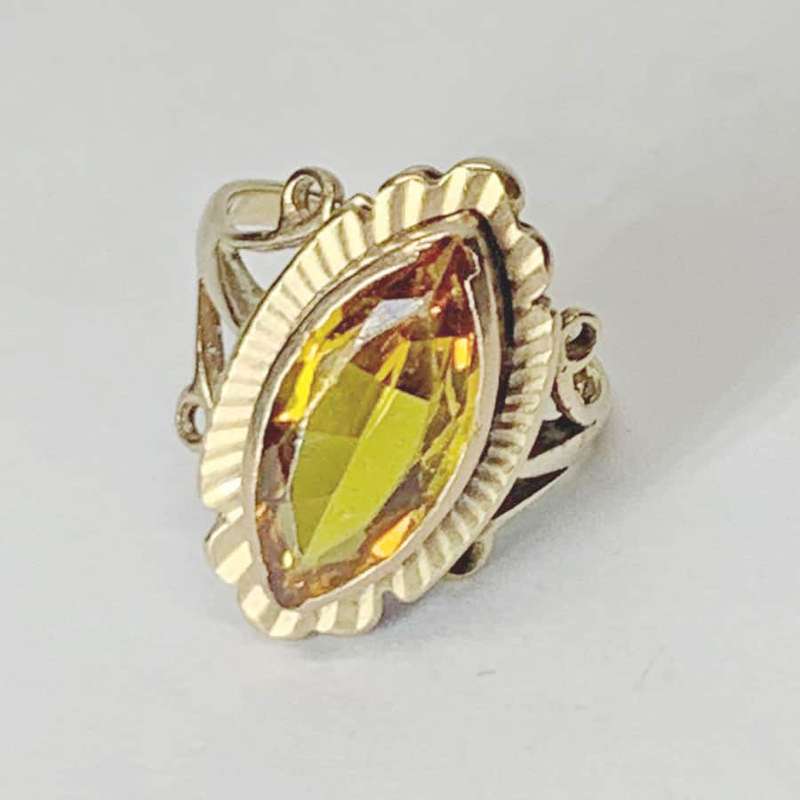 9ct Gold Topaz Ring