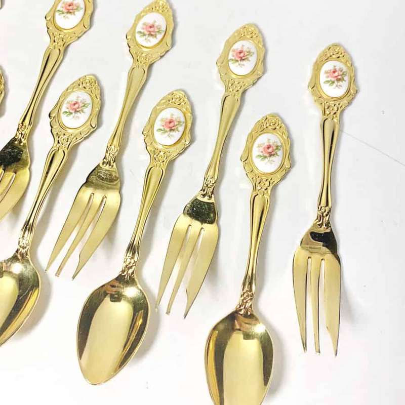 Eetrite 24ct Gold Plated Royal Albert Moss Rose 12 Piece Set