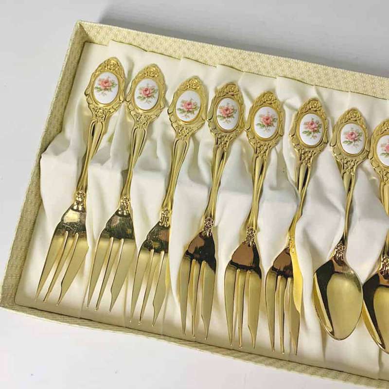Eetrite 24ct Gold Plated Royal Albert Moss Rose 12 Piece Set
