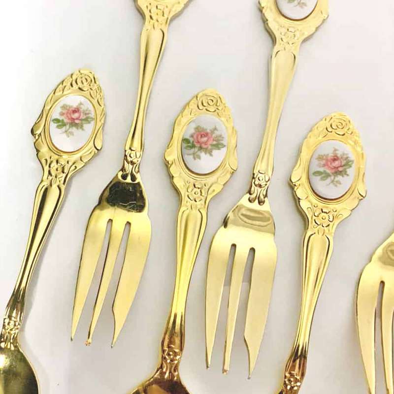 Eetrite 24ct Gold Plated Royal Albert Moss Rose 12 Piece Set