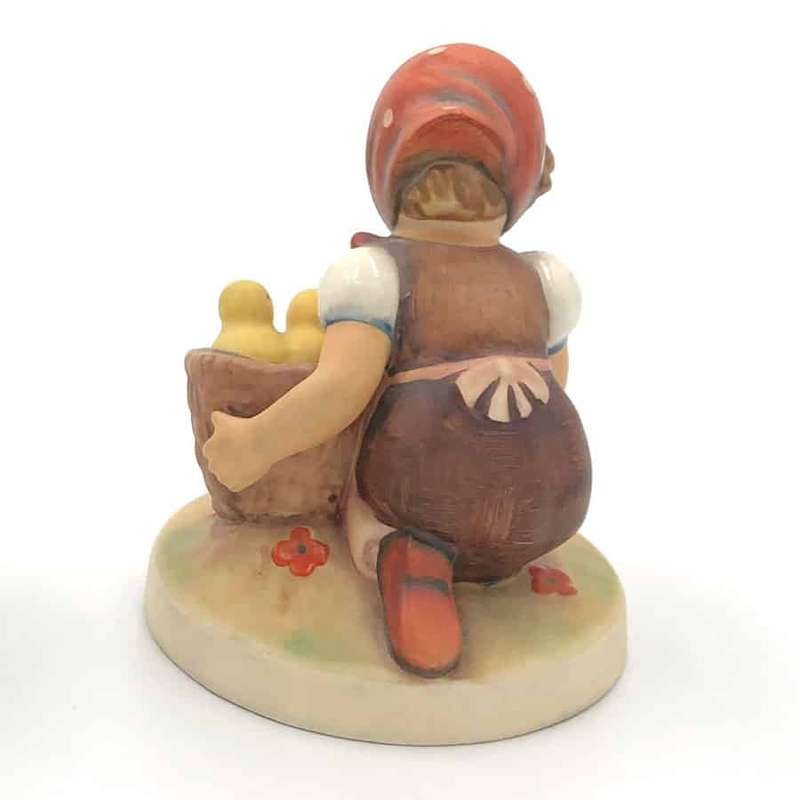 Hummel Figurine Chick Girl TMK-6