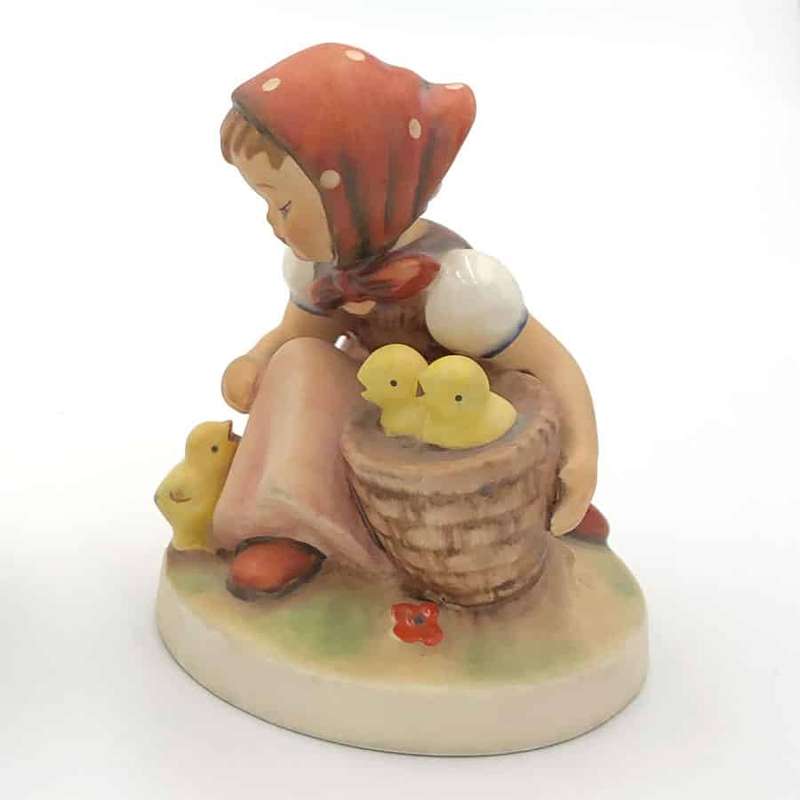 Hummel Figurine Chick Girl TMK-6