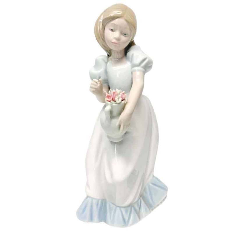 Lladro Nao Daisa Girl With Flowers