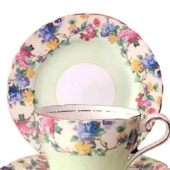 Aynsley Floral Border Trio C752 2
