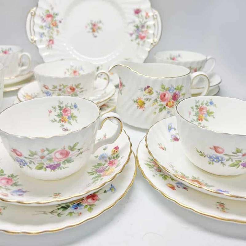 Minton Marlow 21 Piece Tea Set