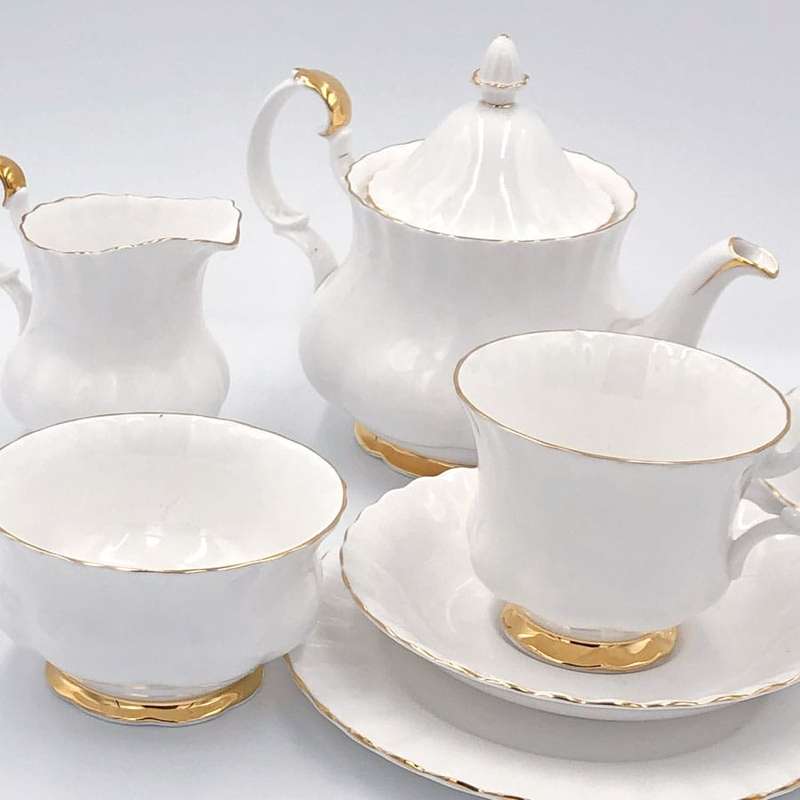Royal Albert Bachelor Tea Set Val Dor