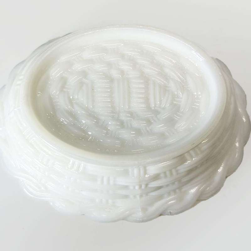 Milk Glass Hen On Nest C1940