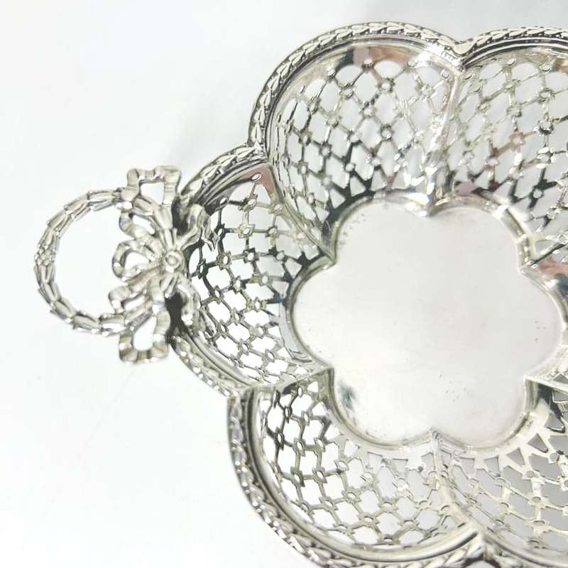 Hallmarked Silver Birmingham 1910 Pierced Bon Bon