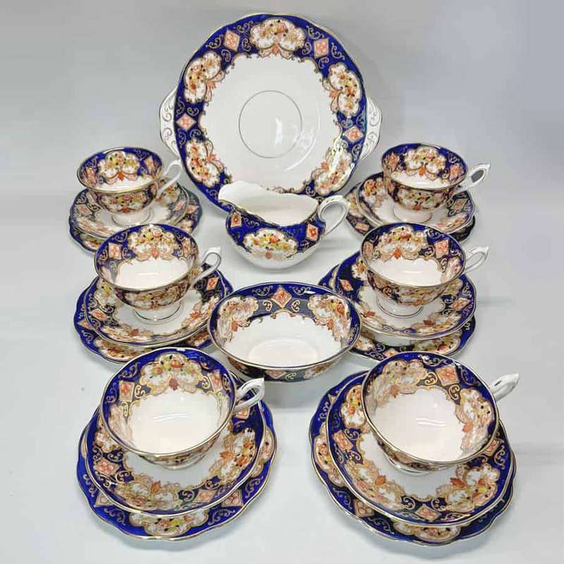 Royal Albert Heirloom Pattern 21 Piece Tea Set