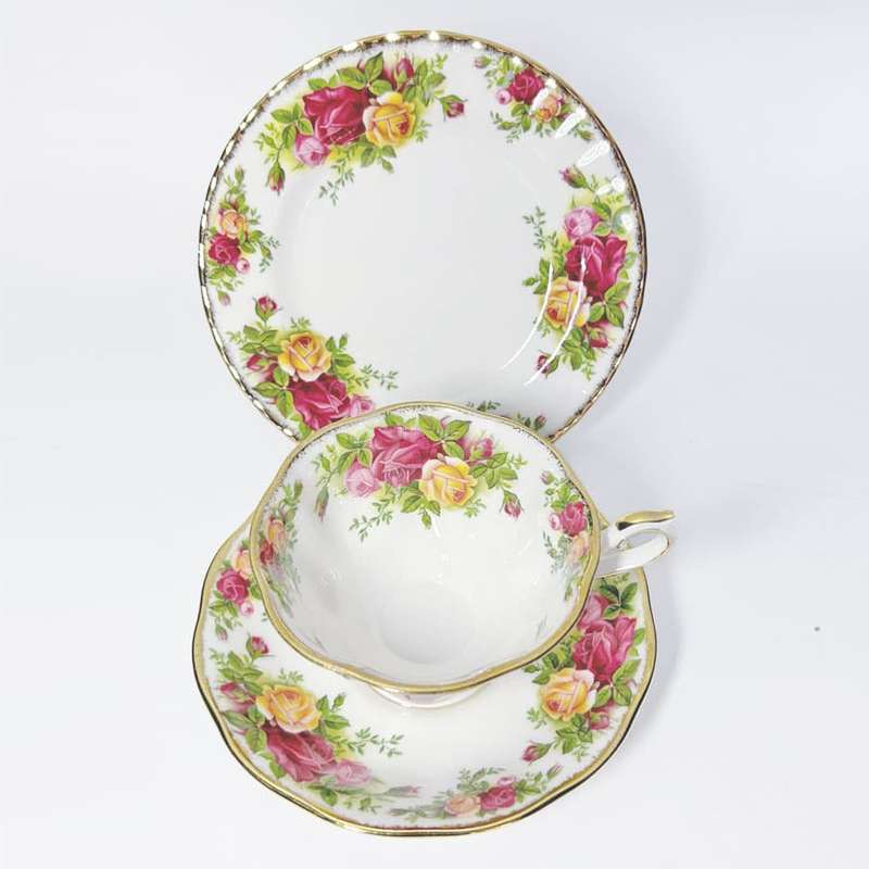 Royal Albert Old Country Roses Avon Trio