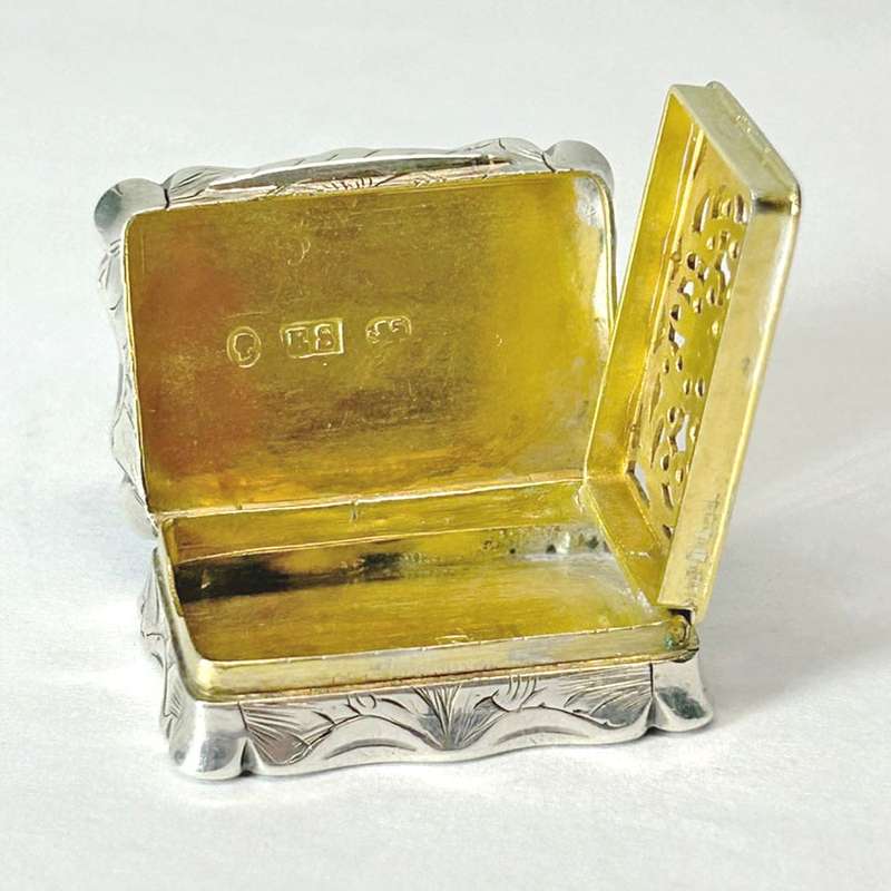 Victorian Sterling Silver Vinaigrette By Edward Smith Birmingham 1854