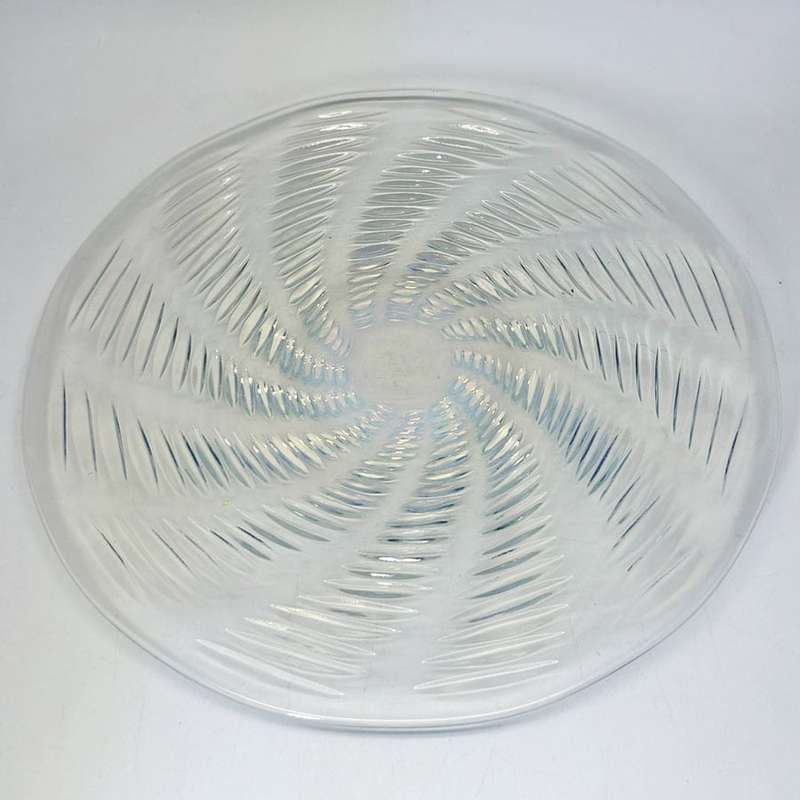Rene Lalique Ondes Opalescent Plate C1935