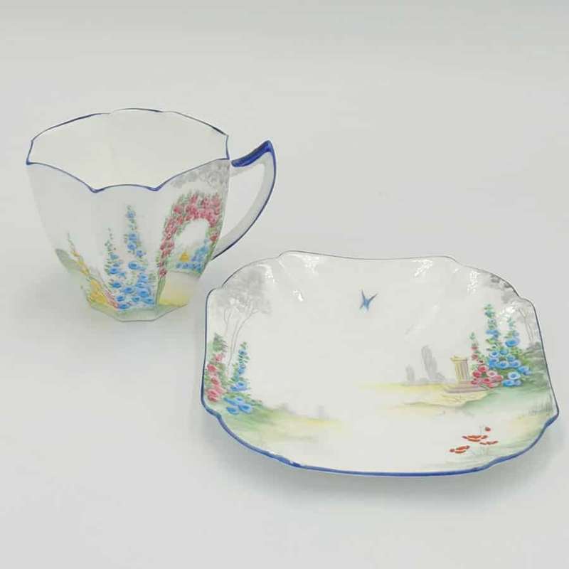 Shelley Queen Anne Garden Urn Demitasse Duo