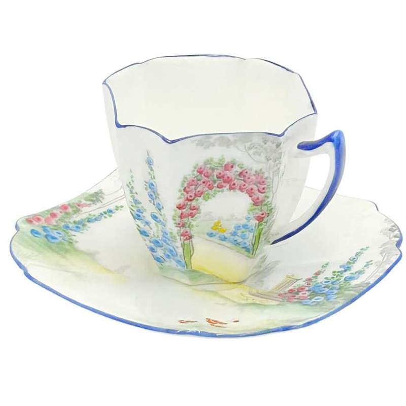 Shelley Queen Anne Garden Urn Demitasse Duo