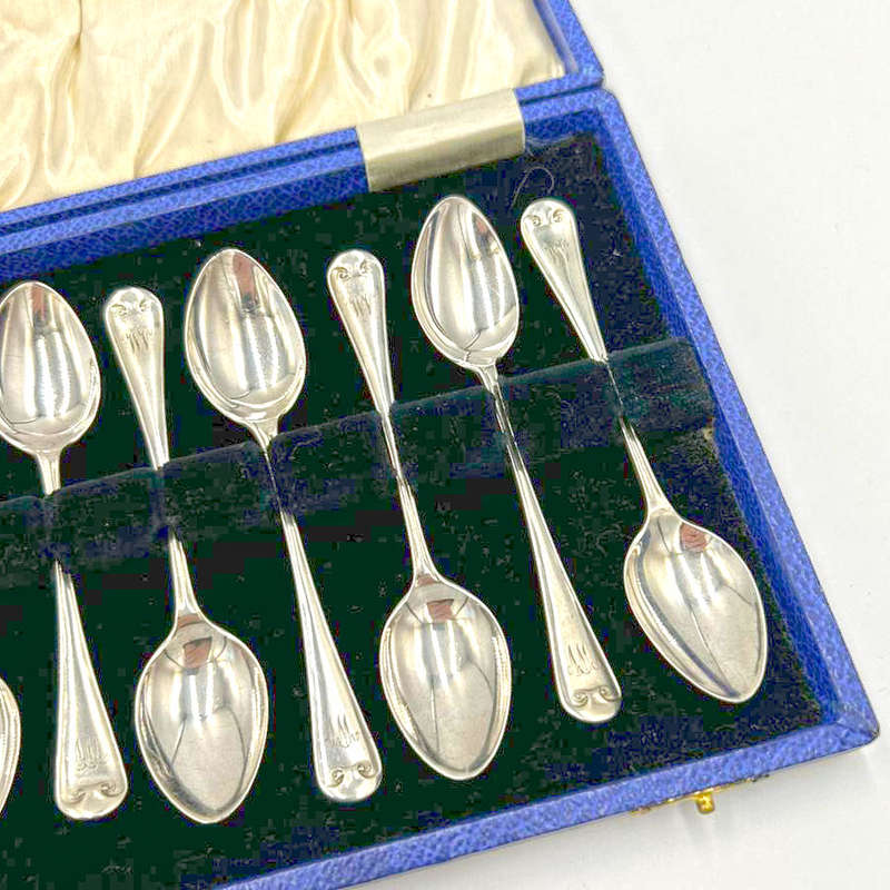 Hallmarked Silver Set of 12 Tea Spoons Birmingham 1902