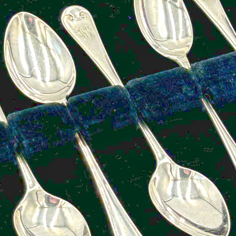 Hallmarked Silver Set of 12 Tea Spoons Birmingham 1902