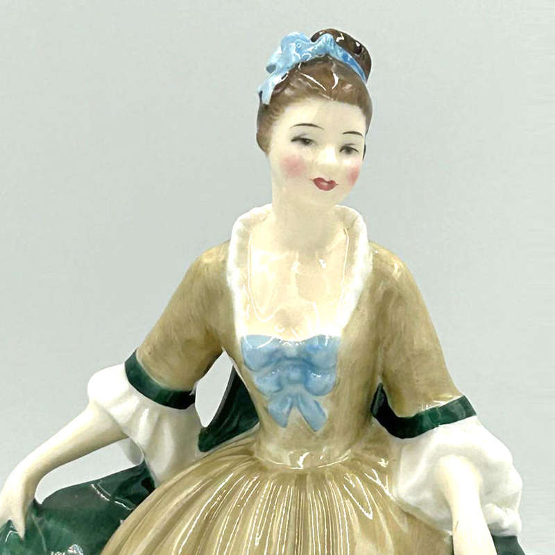 Royal Doulton Figurine Elegance HN2264