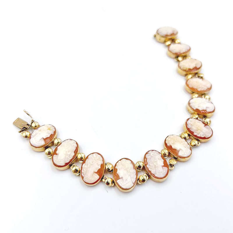 Cameo Conch Shell 14Carat Gold Bracelet
