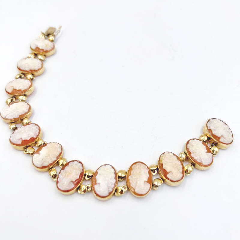 Cameo Conch Shell 14Carat Gold Bracelet