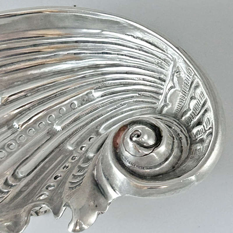 Hallmarked Silver Shell Bon Bon Birmingham 1918