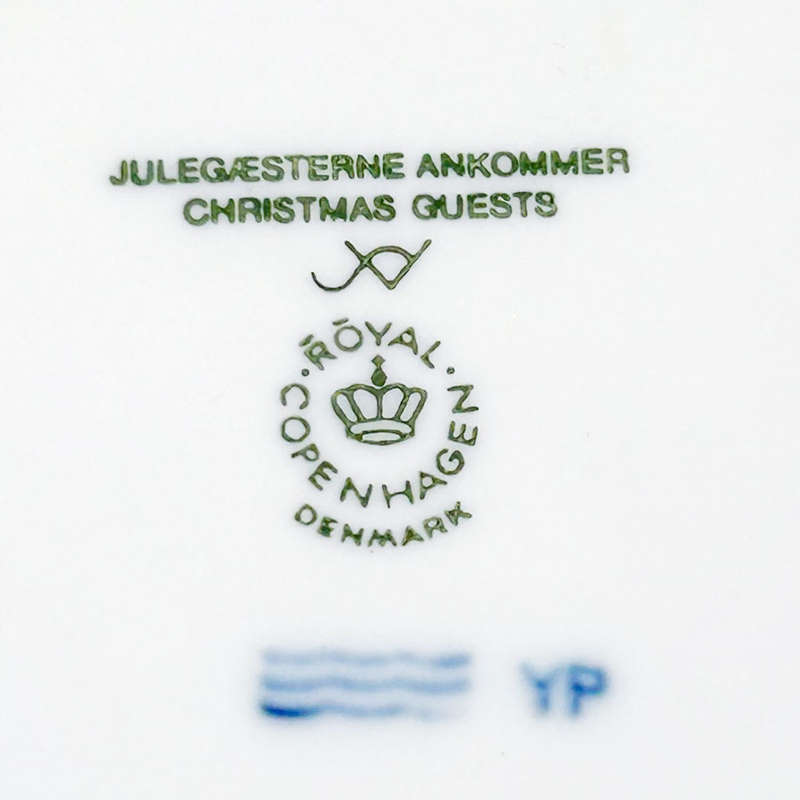 Royal Copenhagen Christmas Guests  Christmas Plate 1993