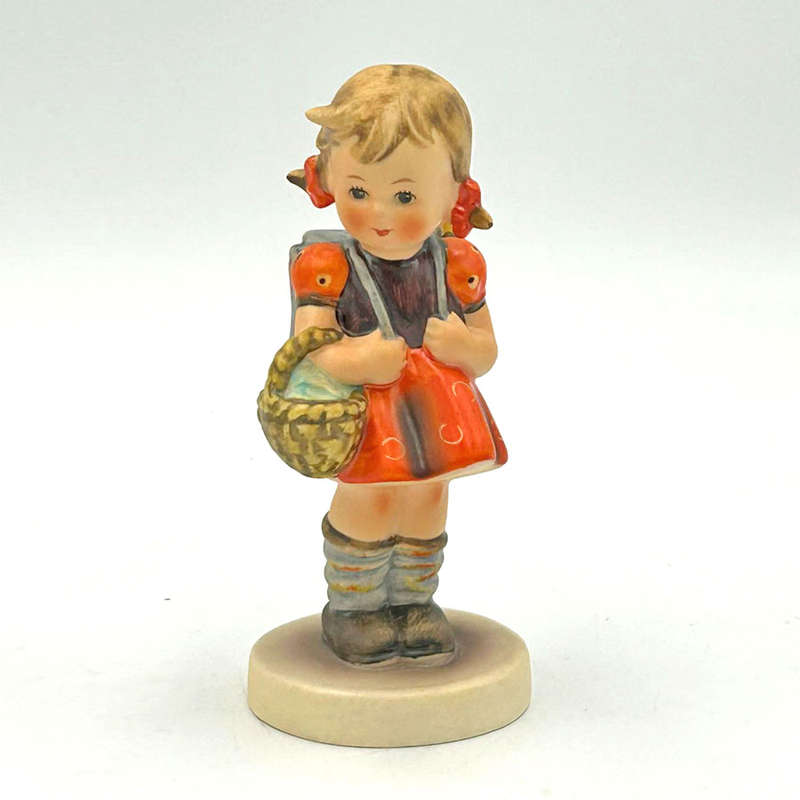 Hummel Figurine School Girl TMK3