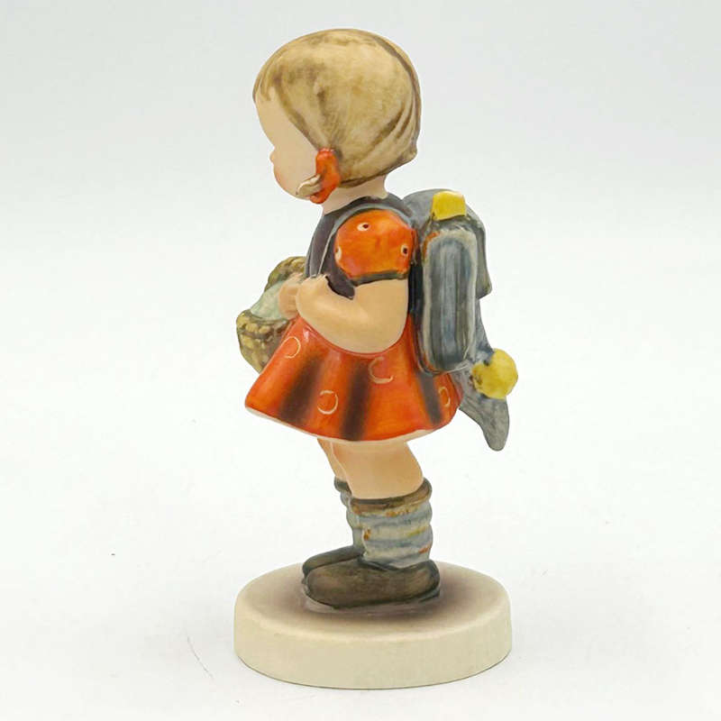 Hummel Figurine School Girl TMK3