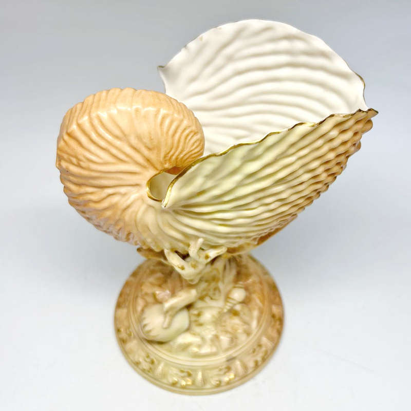 Royal Worcester Nautilus Vase C1873
