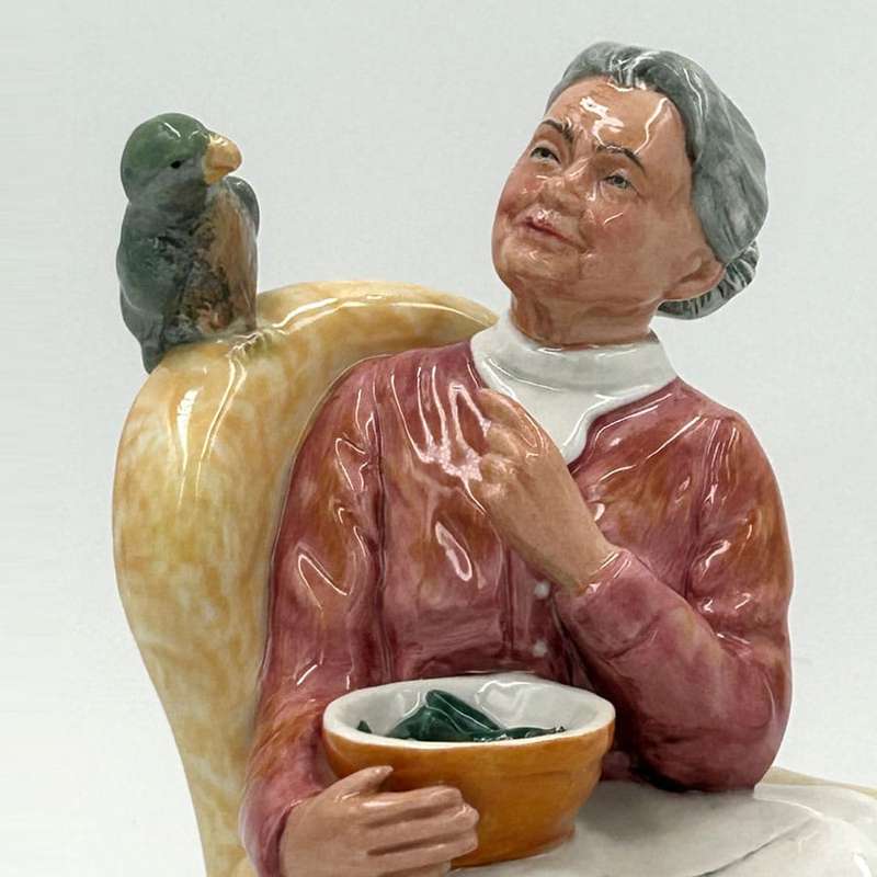 Royal Doulton Figurine Pretty Polly HN2768