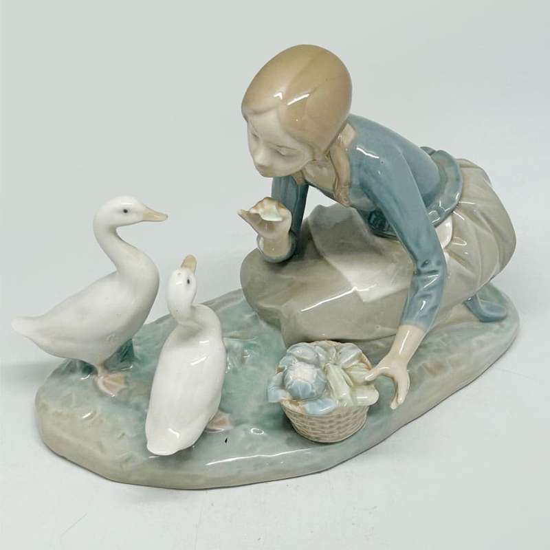 Lladro Figurine Food For Ducks 4849
