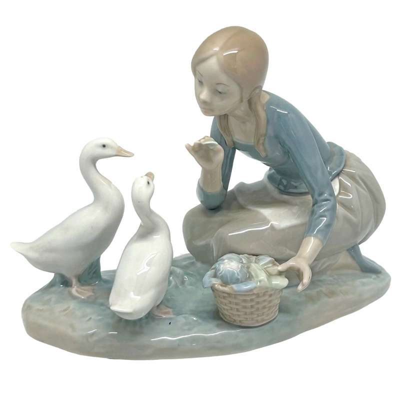 Lladro Figurine Food For Ducks 4849