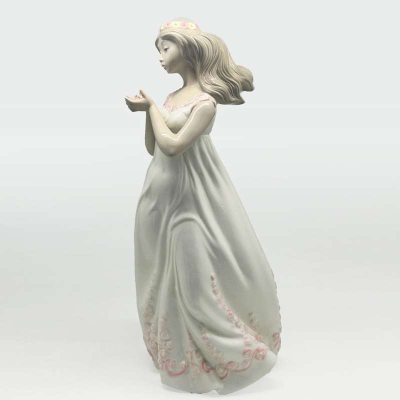 Nao By Lladro Large Figurine Lady Holding  Flower