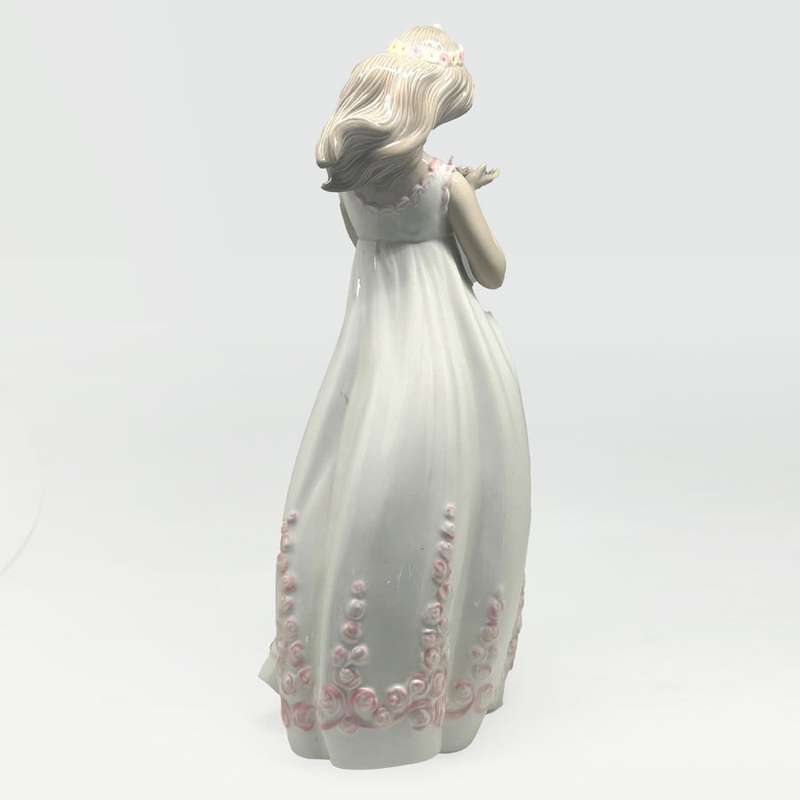 Nao By Lladro Large Figurine Lady Holding  Flower