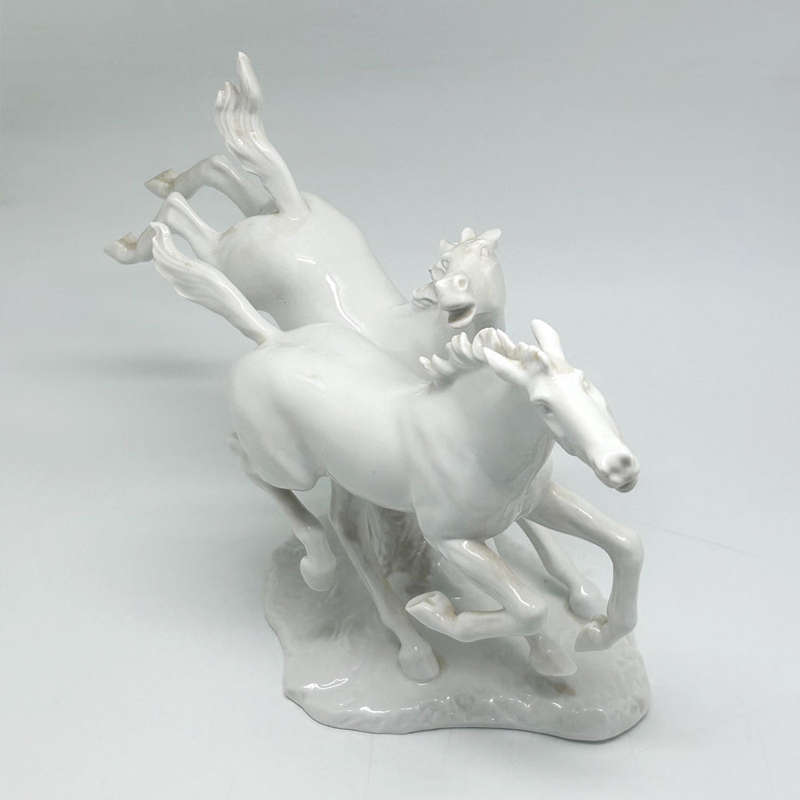 Schaubach Kunst Kurt Steiner Blanc De Chine Wild Horse Scene
