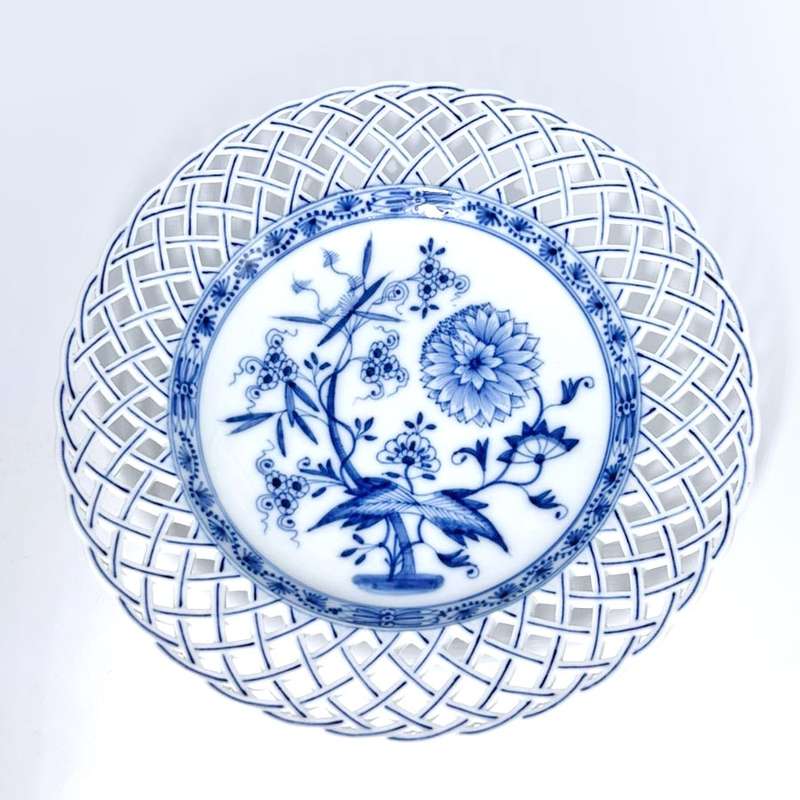 Berlin KPM Onion Pattern Reticulated Plate C1945