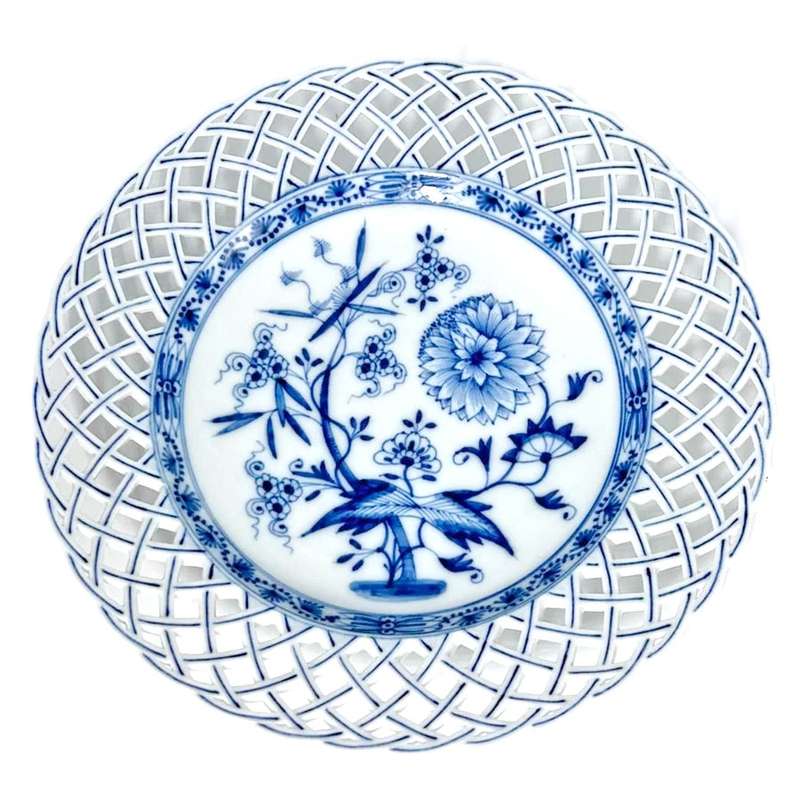 Berlin KPM Onion Pattern Reticulated Plate C1945