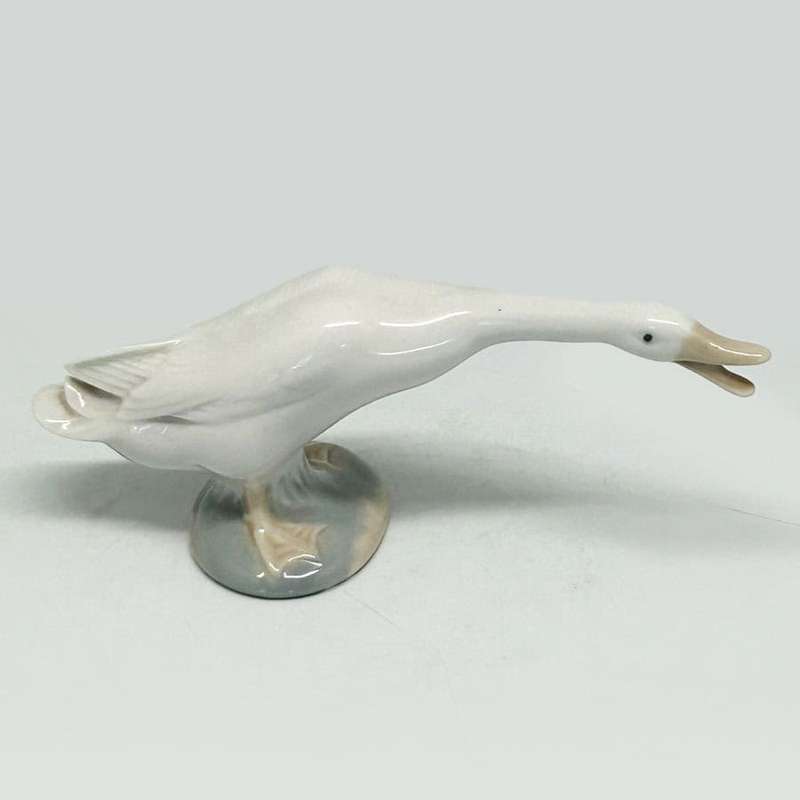 Lladro Duck On Base