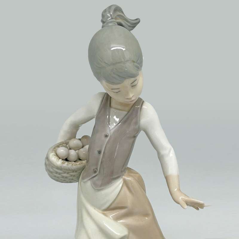 Lladro Figurine Goose Chasing a Girl With Basket Of Eggs