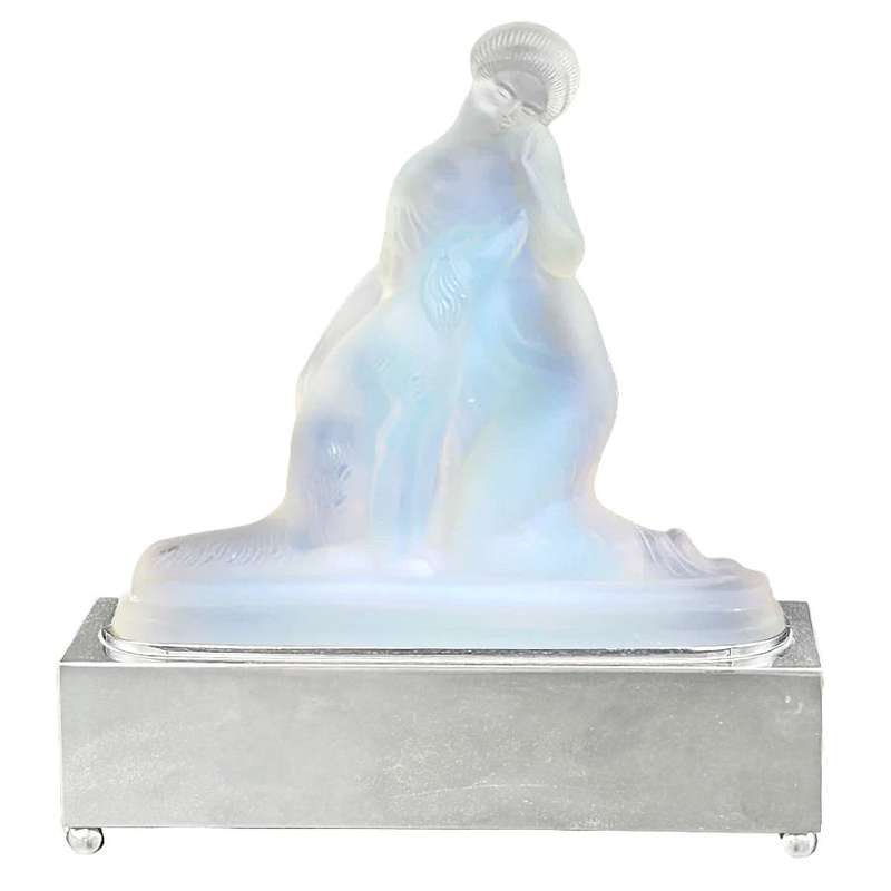 Art Deco Opalescent Glass Etling Figural Lamp Of A lady And Dog